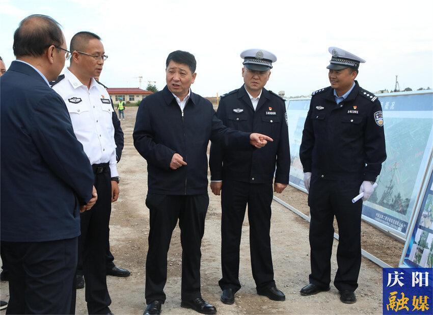 周繼軍在西峰區(qū)檢查安全生產(chǎn)工作時強調(diào) 壓緊壓實各方責(zé)任 抓細(xì)抓牢安全生產(chǎn) 全力保障全市經(jīng)濟社會高質(zhì)量發(fā)展